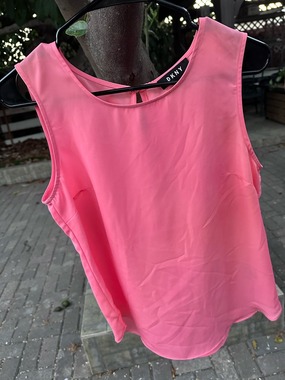 DKNY Coral Pink Sleeveless Scoop Neck Camisole